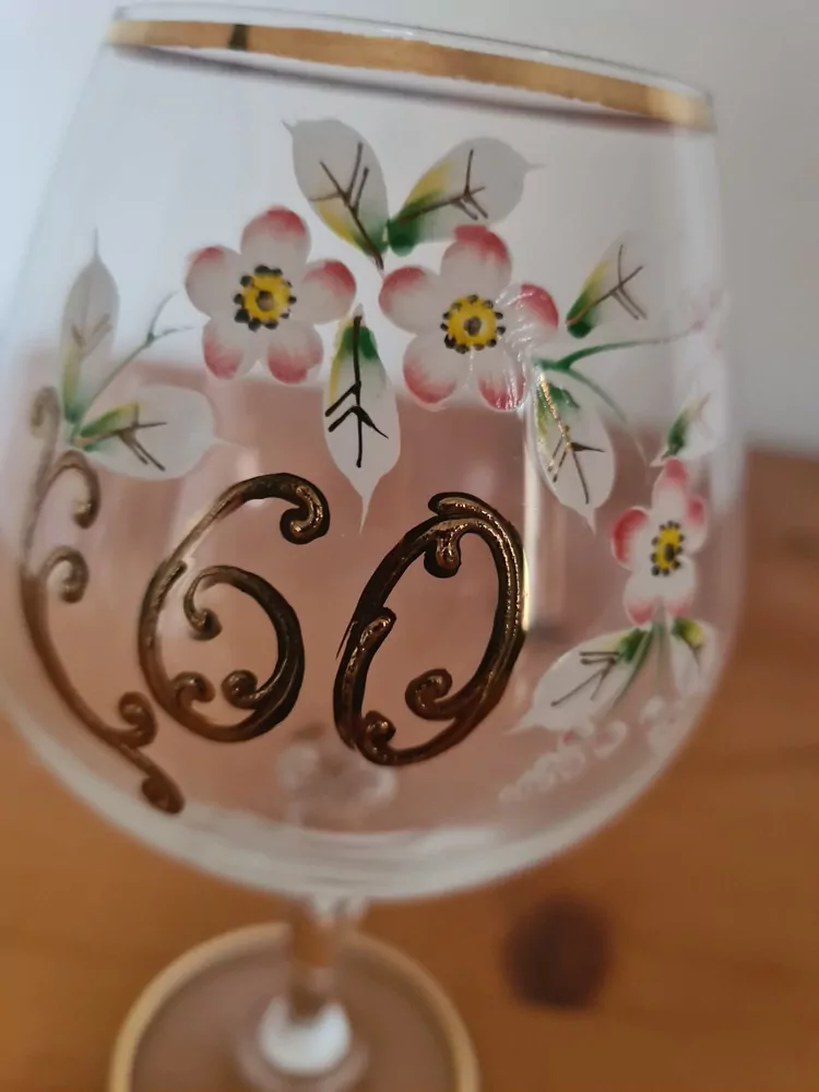 Sklenice k narozeninám "60", Borské sklo, výška 16,5cm