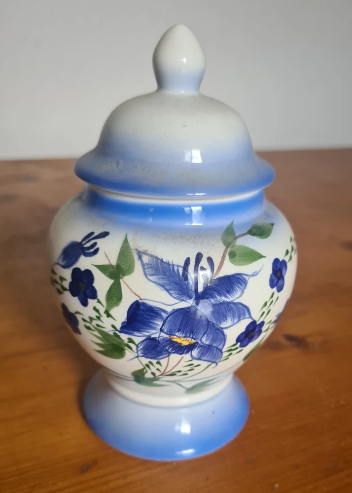 Keramika, dóza s víčkem, výška 15cm
