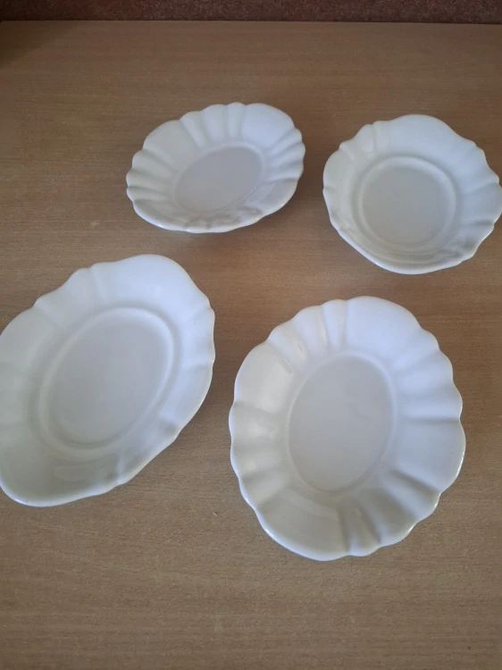4x silnostěnné staré misky, cena za vše