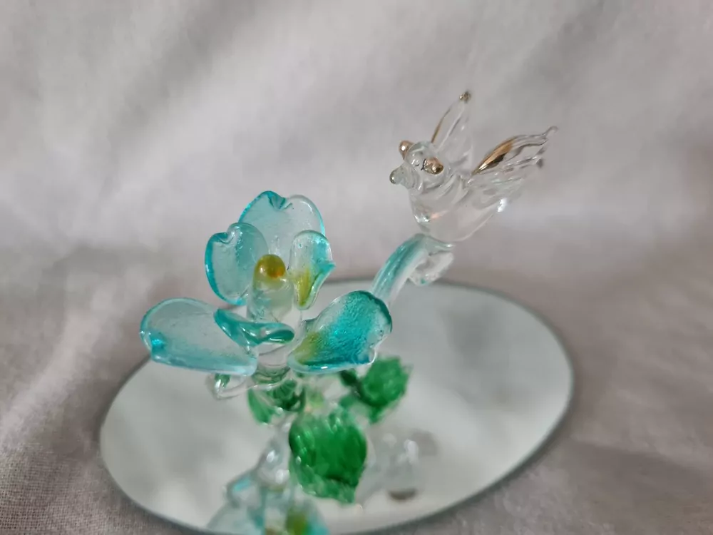 Skleněná figurka, ptáček 