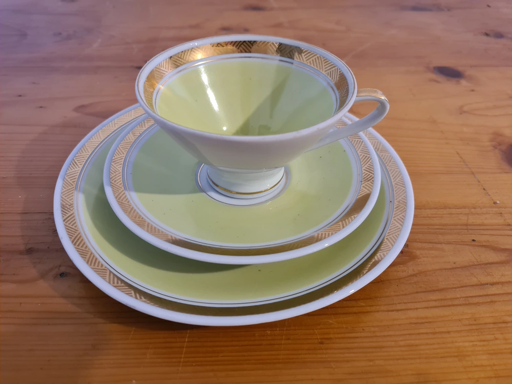 Snídaňová sada, šapó, pro jednoho, zelená se zlatým lemem 