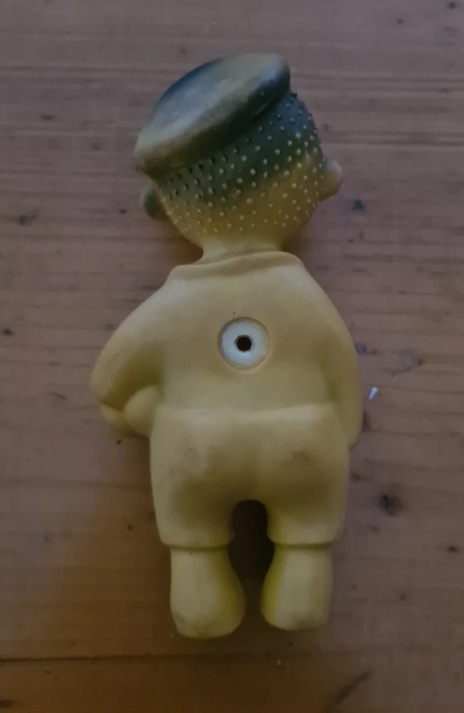 Retro pískací hračka ježek