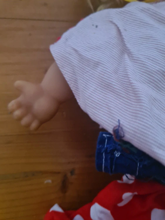 Kudrnatá panenka, výška 45cm