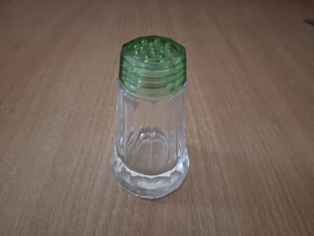 Skleněná slánka, solnička 