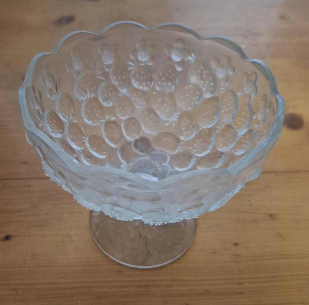 Retro miska, jahody, výška 13cm