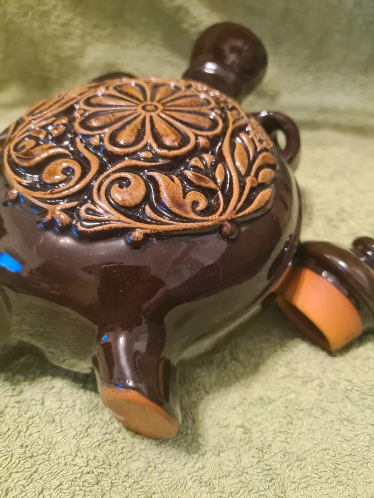 Keramická karafa, výška 25cm. Výborný stav 