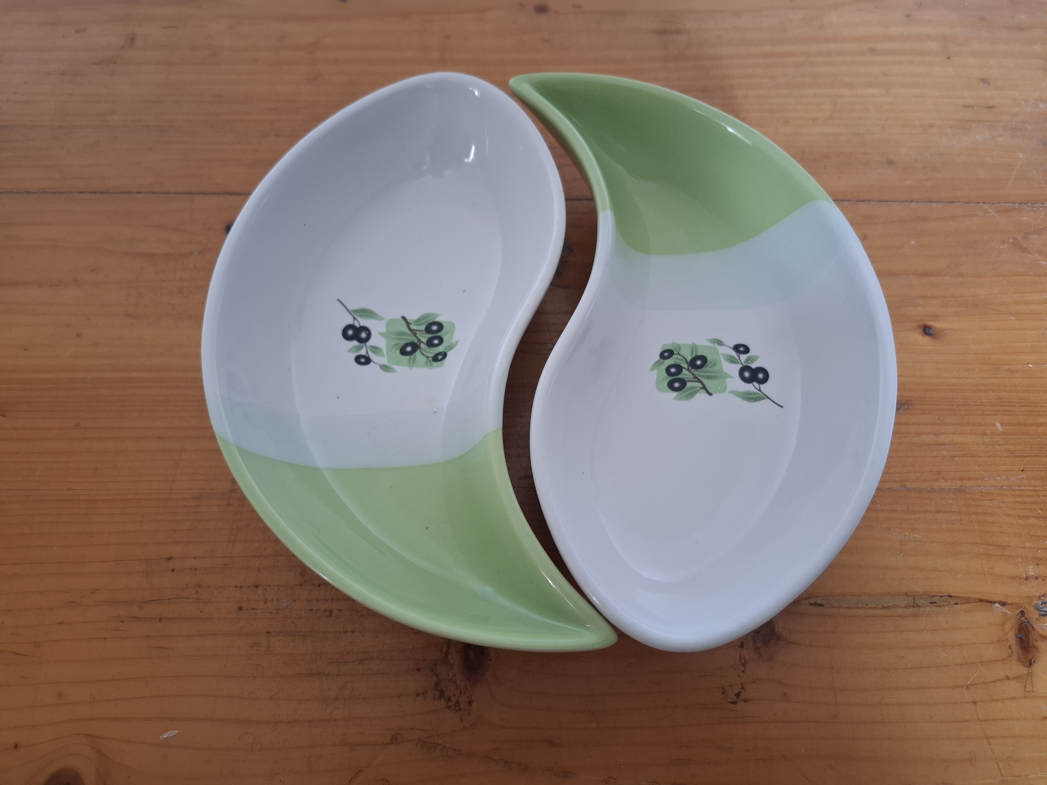 Misky, 2ks na dobroty, dekor olivy 