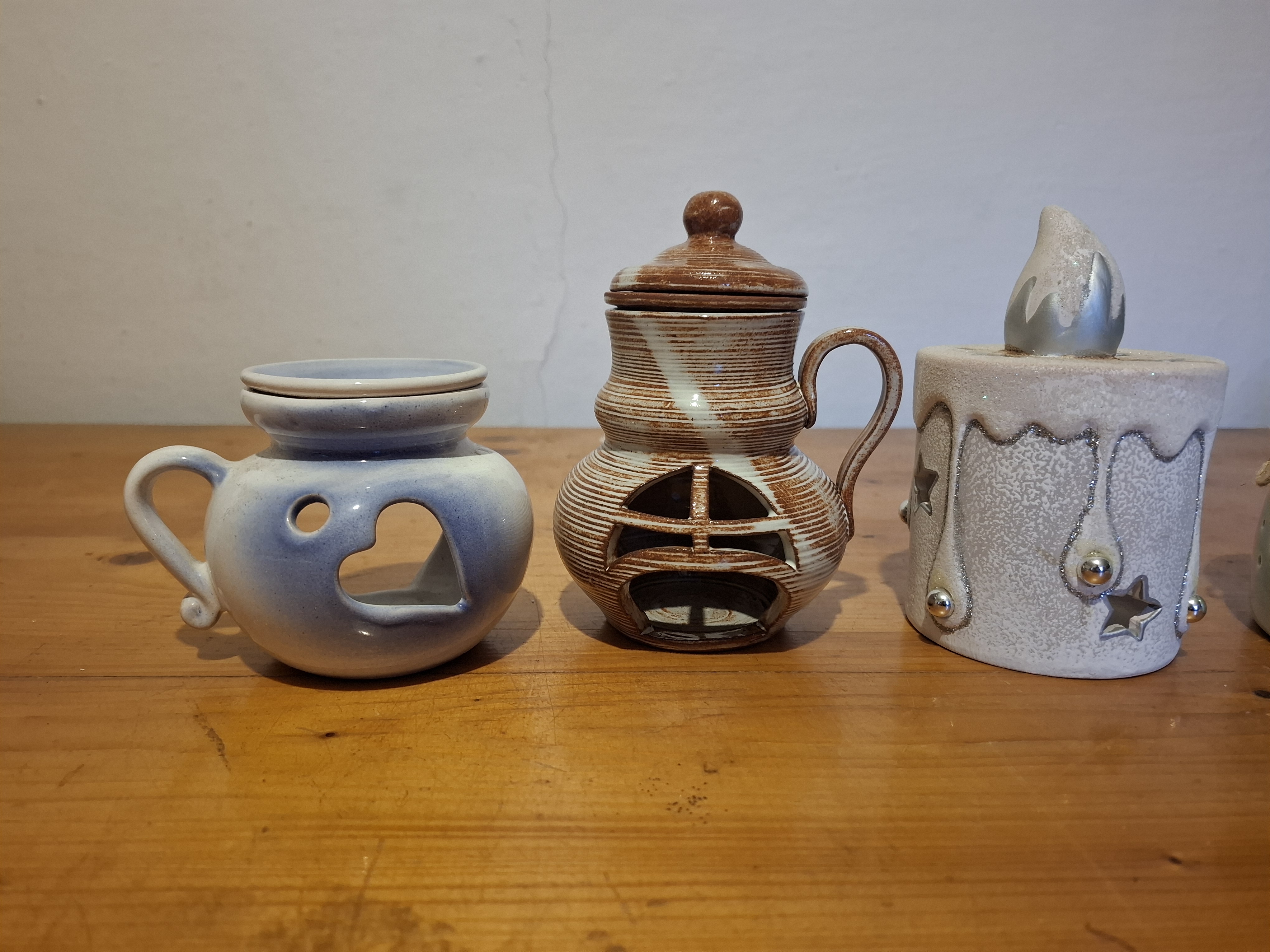 Keramika, 4x svícen na čajovou svíčku, cena za vše 