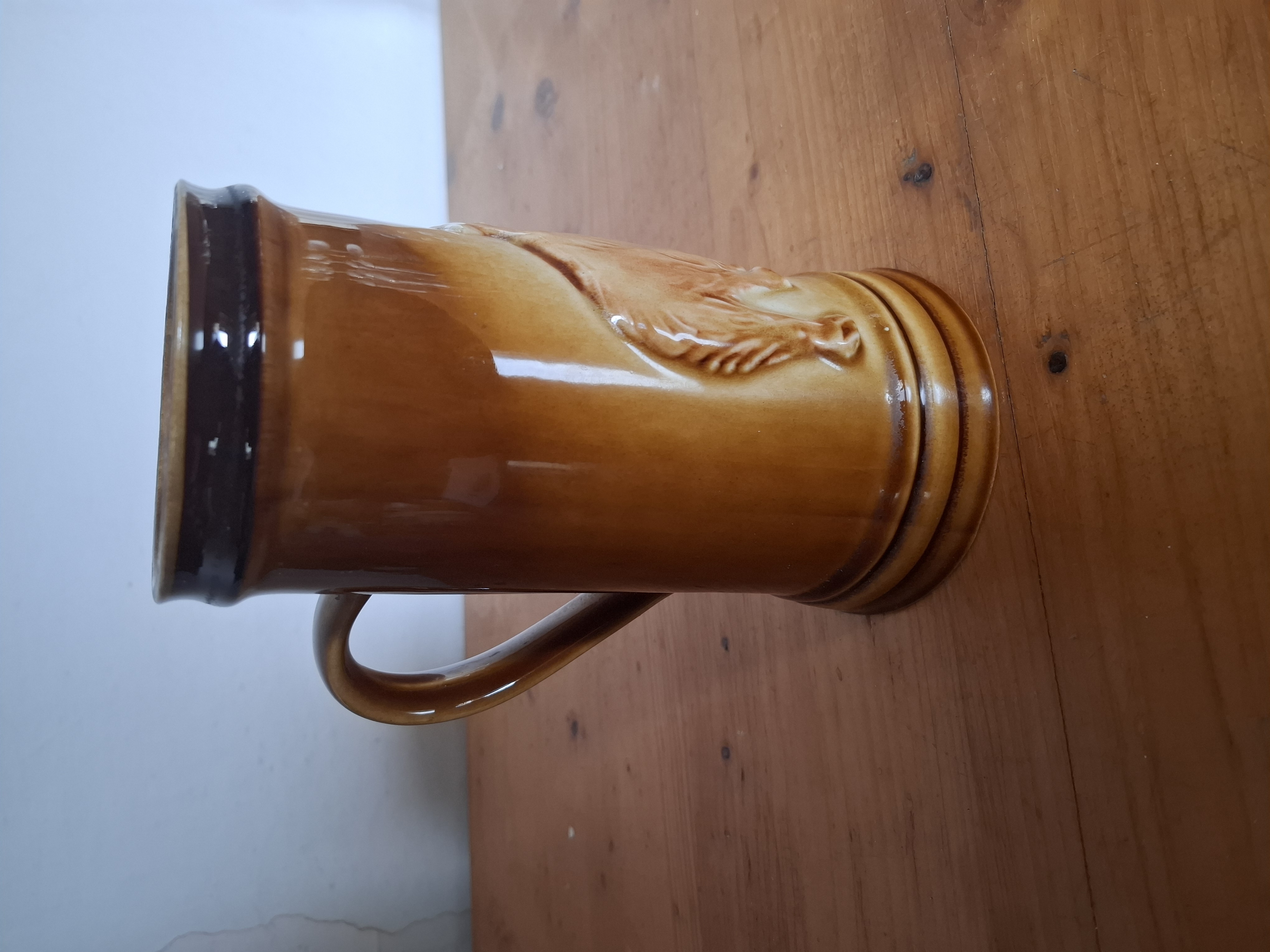 Korbel, pivní, dekor myslivost, medvěd, Ditmar Urbach 