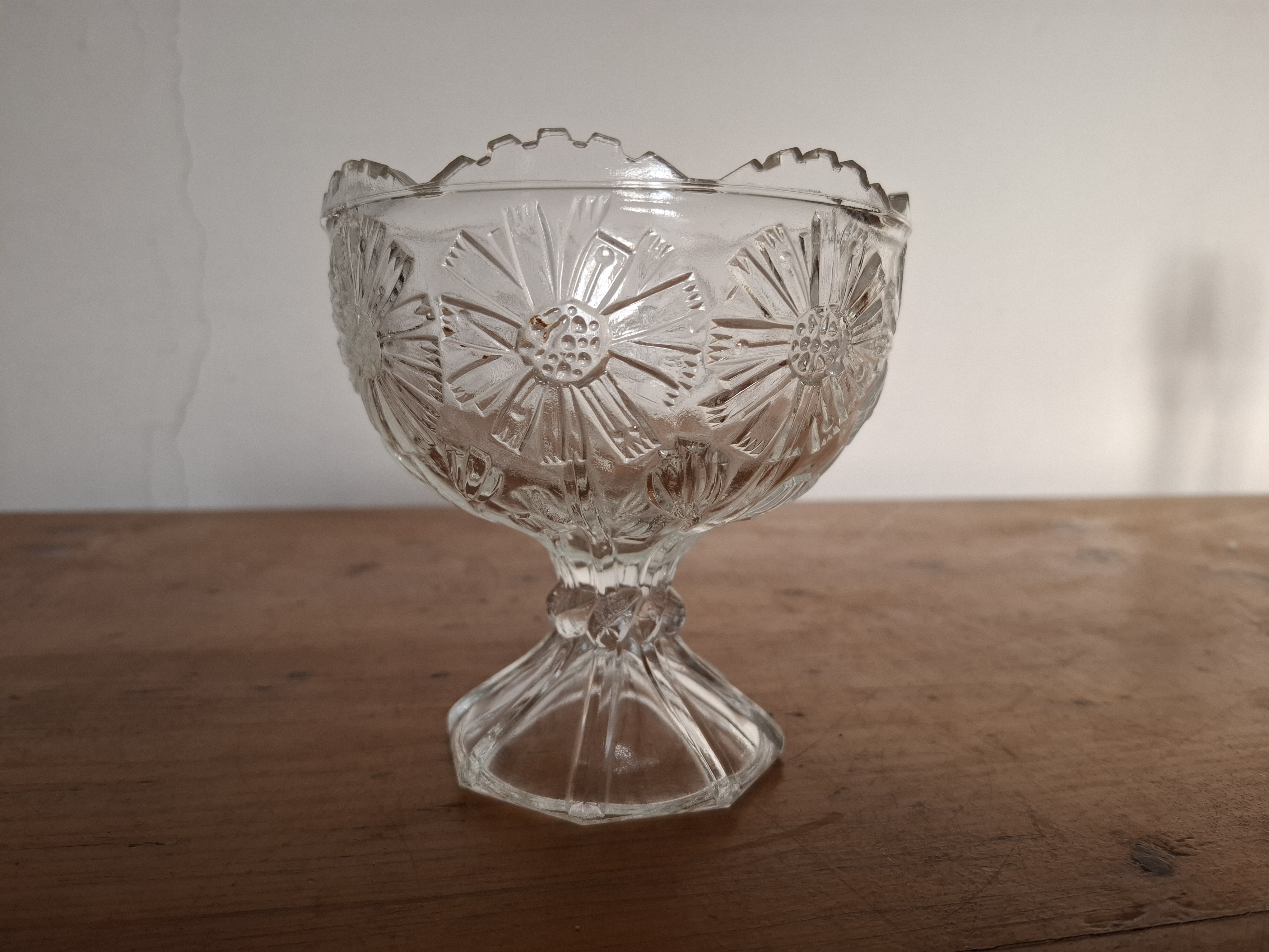 Miska na nožce, nástolec, dekor květy/chrpy