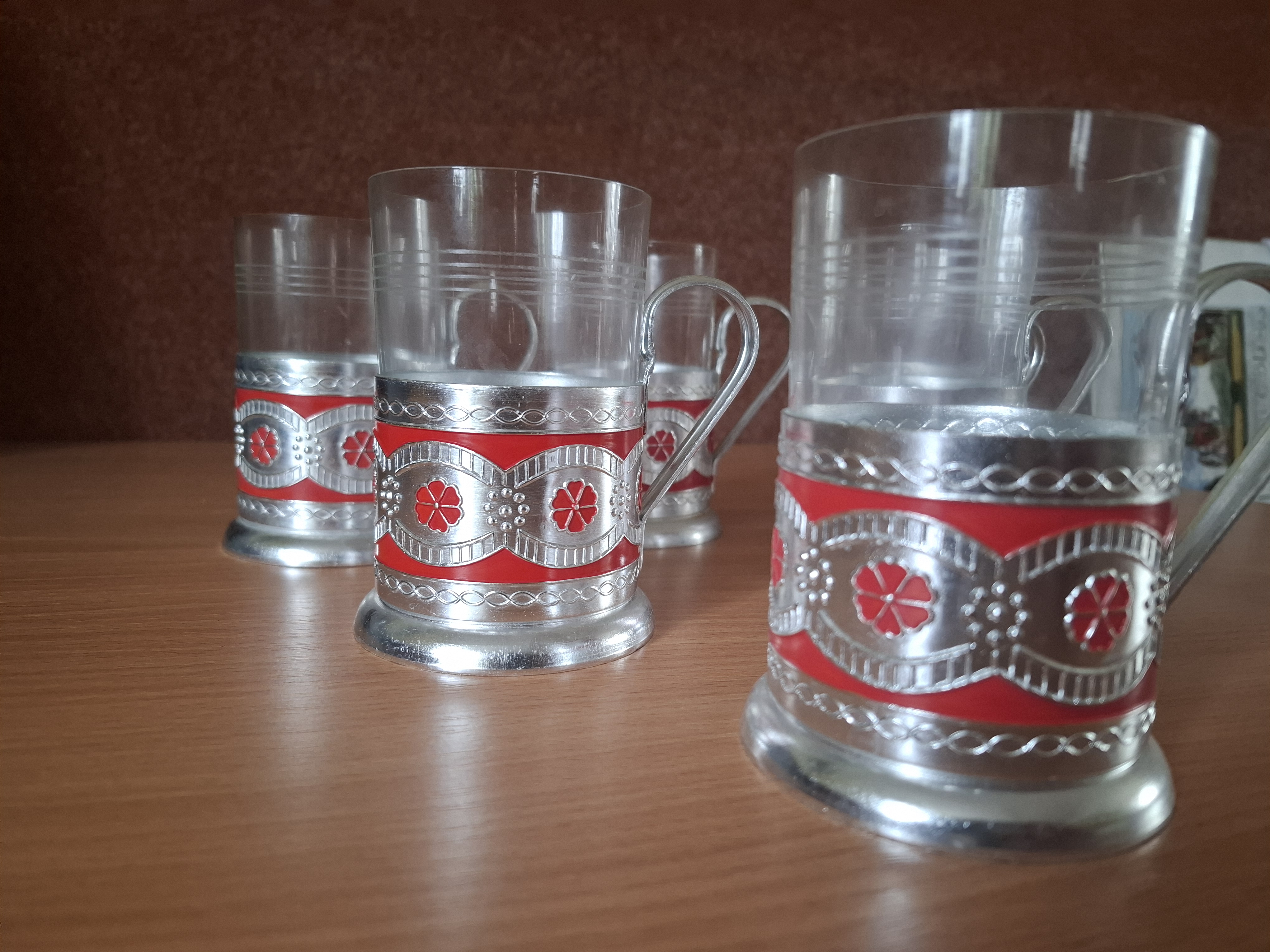 Retro sklenice v kovovém stojánku, 6ks, cena za vše 