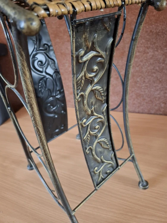 Stojan na víno, velmi dobrý stav, 46x25x19cm