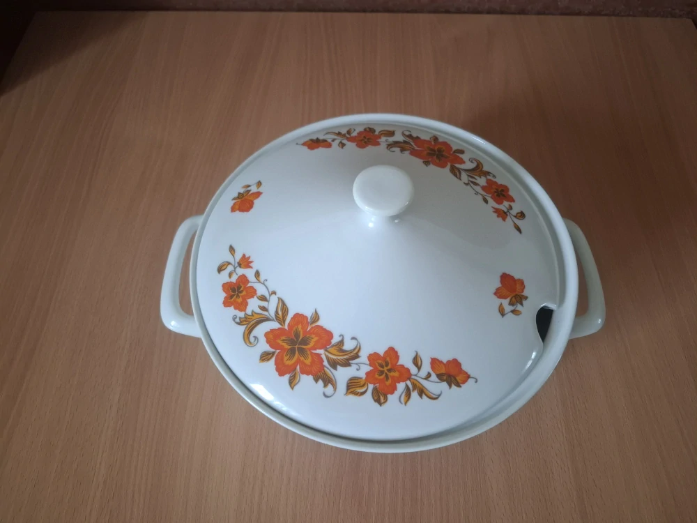 Terina, polévková mísa, květy, Bohemia Czechoslovakia 