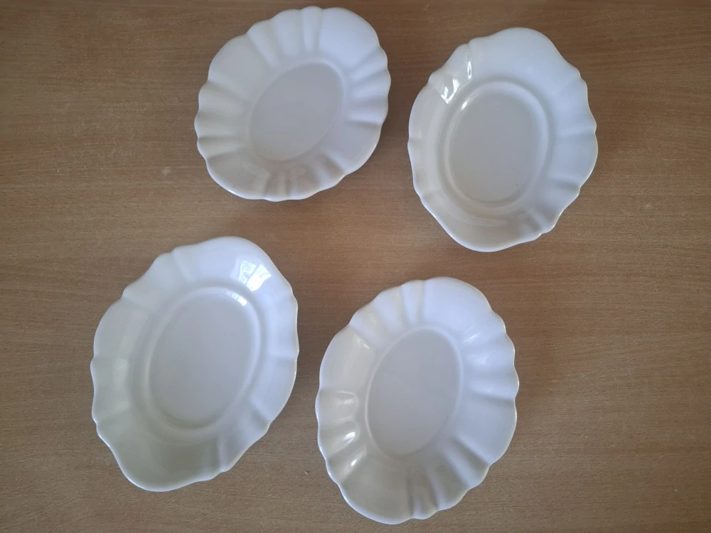 4x silnostěnné staré misky, cena za vše