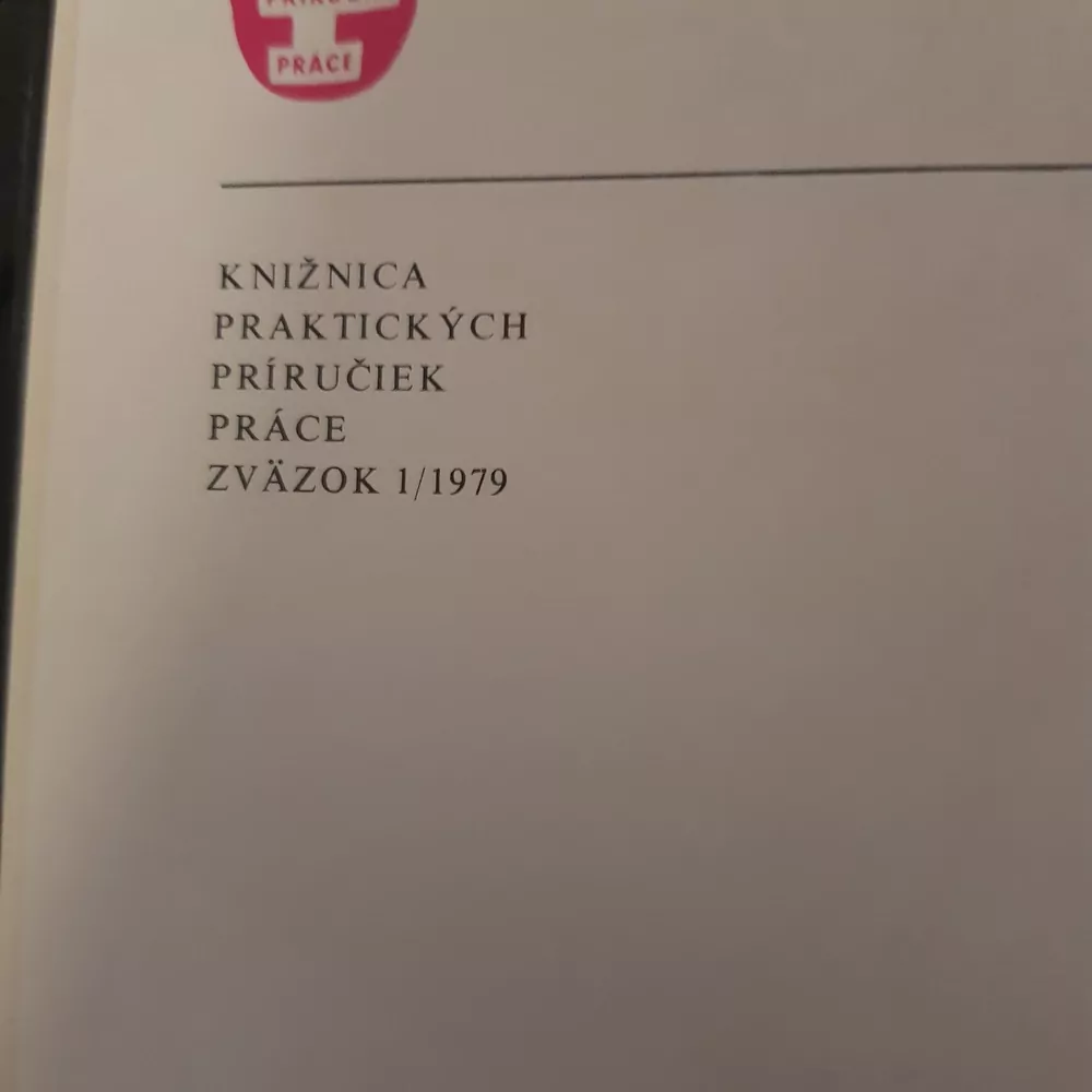 Hladkovaná výšivka,  A. Lichnerová