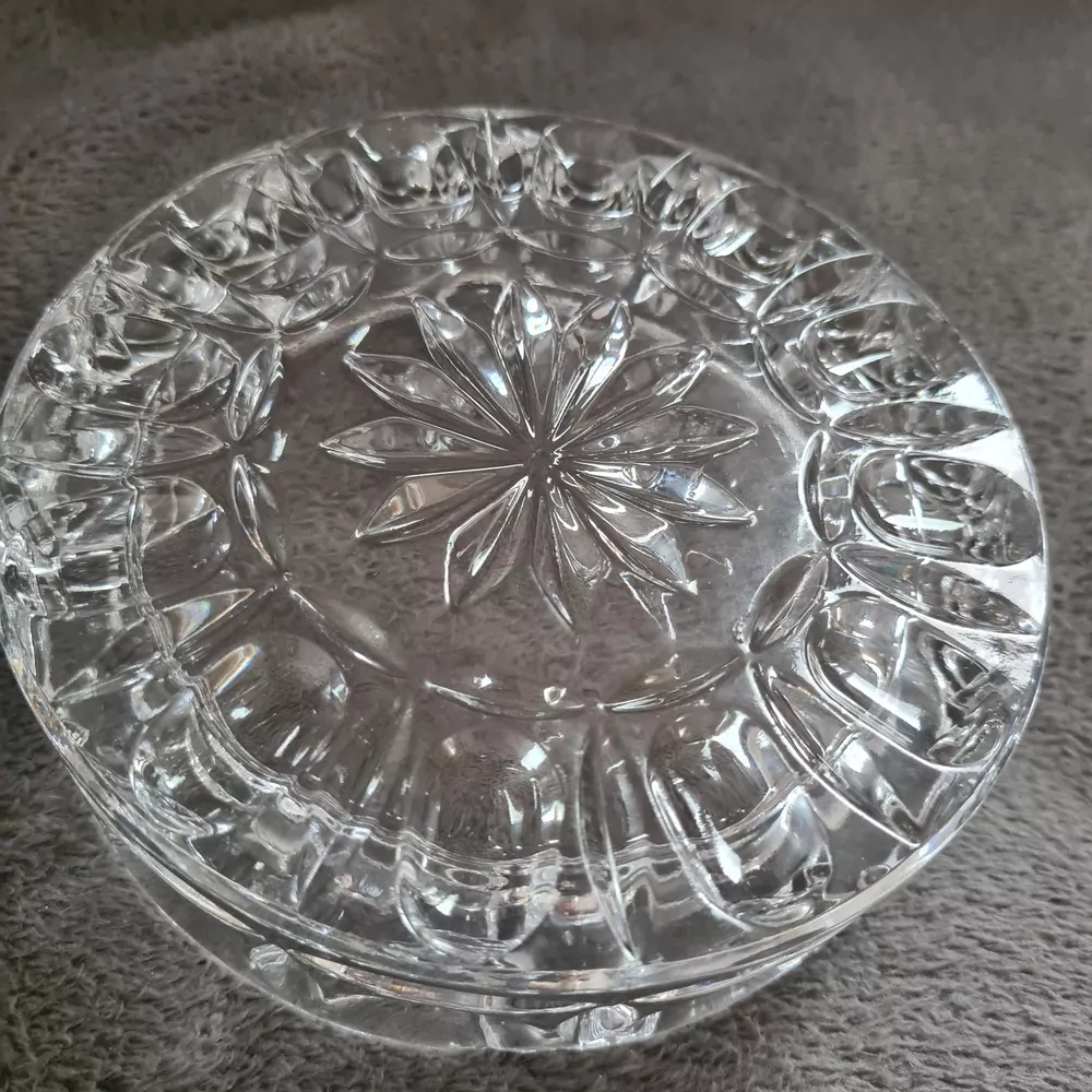 Popelník, sklo, průměr 14cm, výška 4,5cm