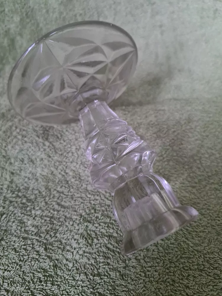 Skleněný svícen na jednu svíčku, výška 12cm