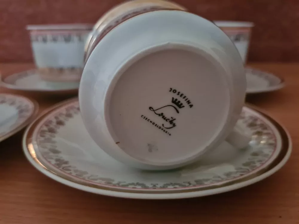 Porcelánová sada 4+4, Josefina Loučky, cena za vše 
