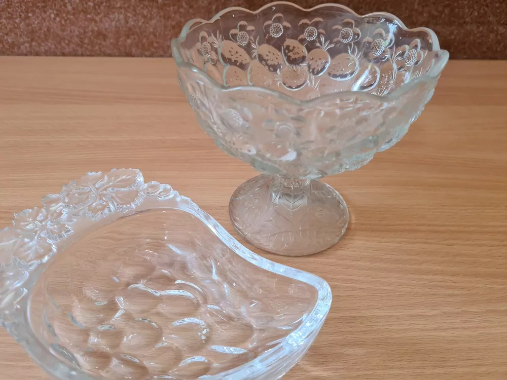 Misky, dekor jahoda, cena za oba kusy dohromady 