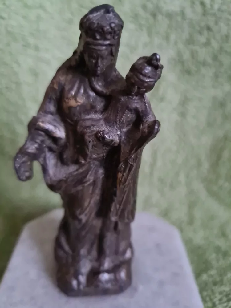 Socha, Madona s Ježíškem, bronz, žulový podstavec, výška 13cm