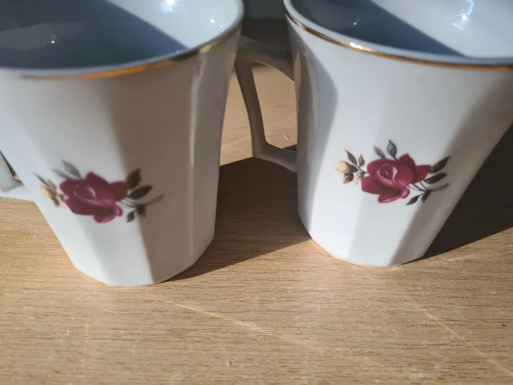 Hrnek, hrníček, retro, porcelán Dubí, cena za kus