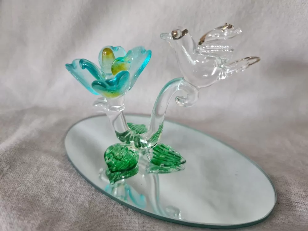 Skleněná figurka, ptáček 