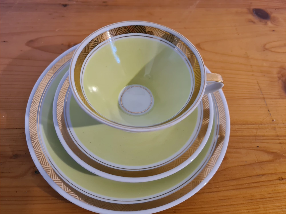 Snídaňová sada, šapó, pro jednoho, zelená se zlatým lemem 