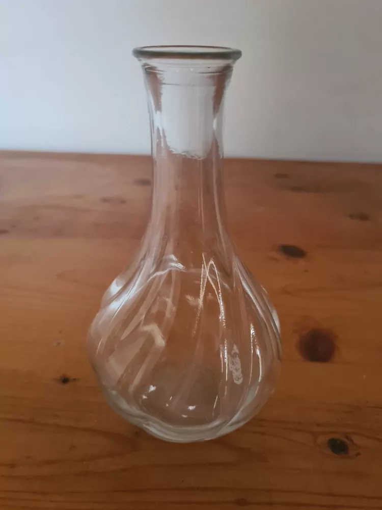 Čirá váza, výška 17cm 