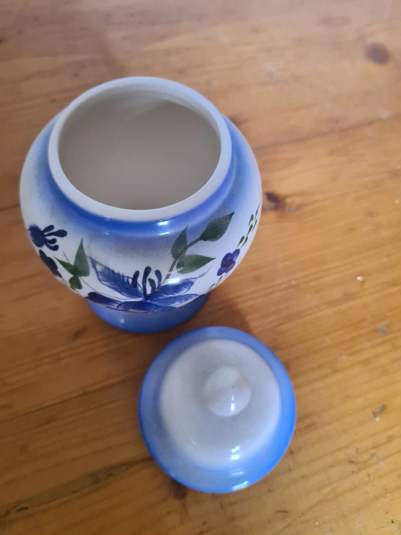 Keramika, dóza s víčkem, výška 15cm