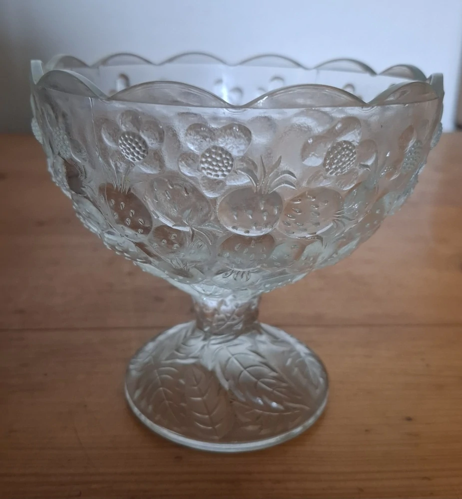 Retro miska, jahody, výška 13cm