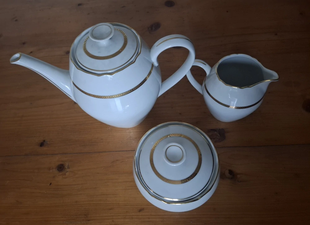 Porcelánová sada, konvička, cukřenka, mlékovka, Czechoslovakia 