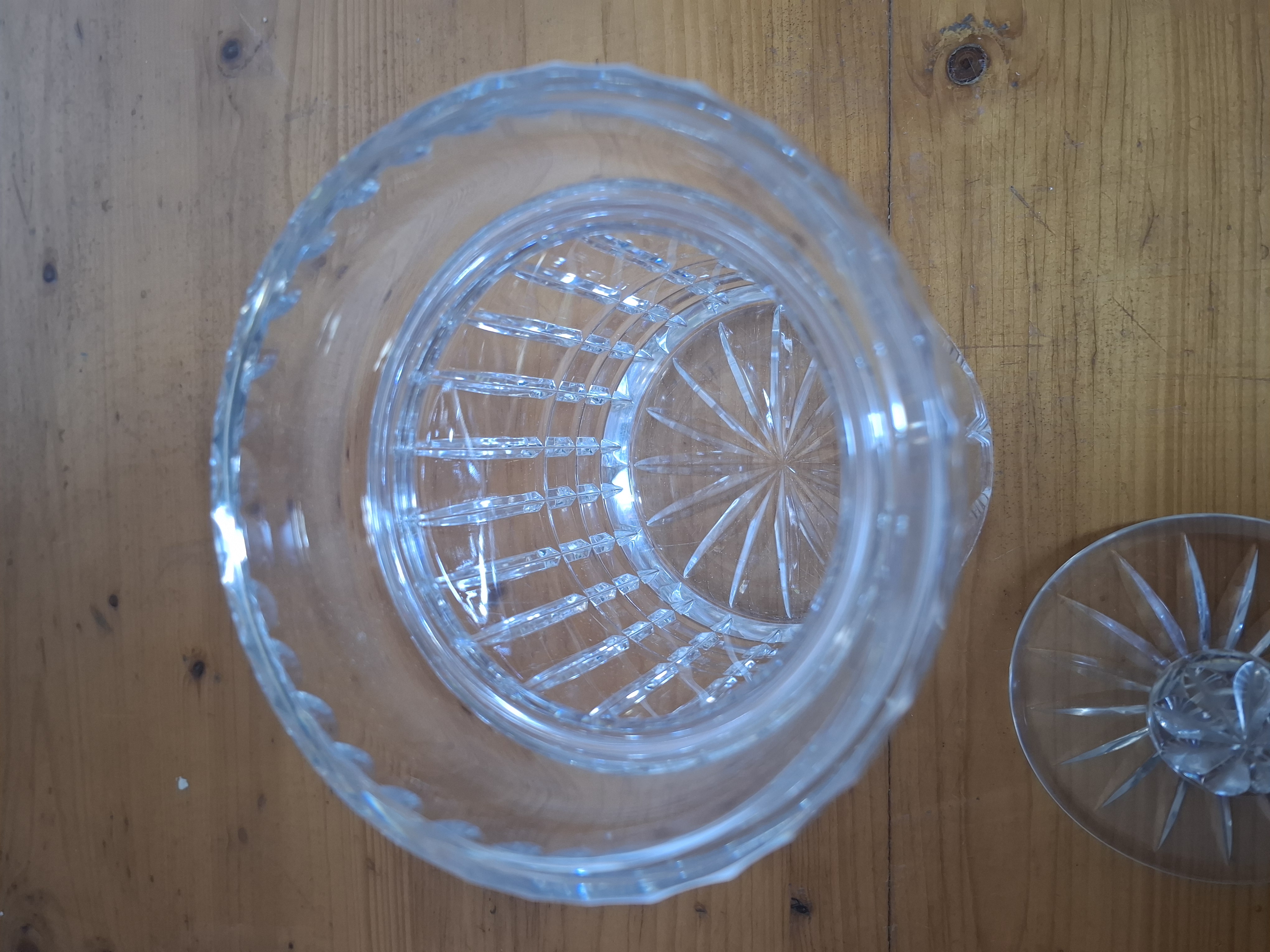 Skleněná dóza s víčkem, výška 19cm 