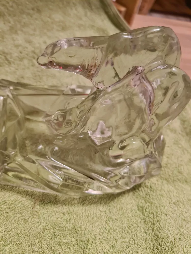 Popelník medvěd Libochovice, art deco z 30. - 40. let 20. století.