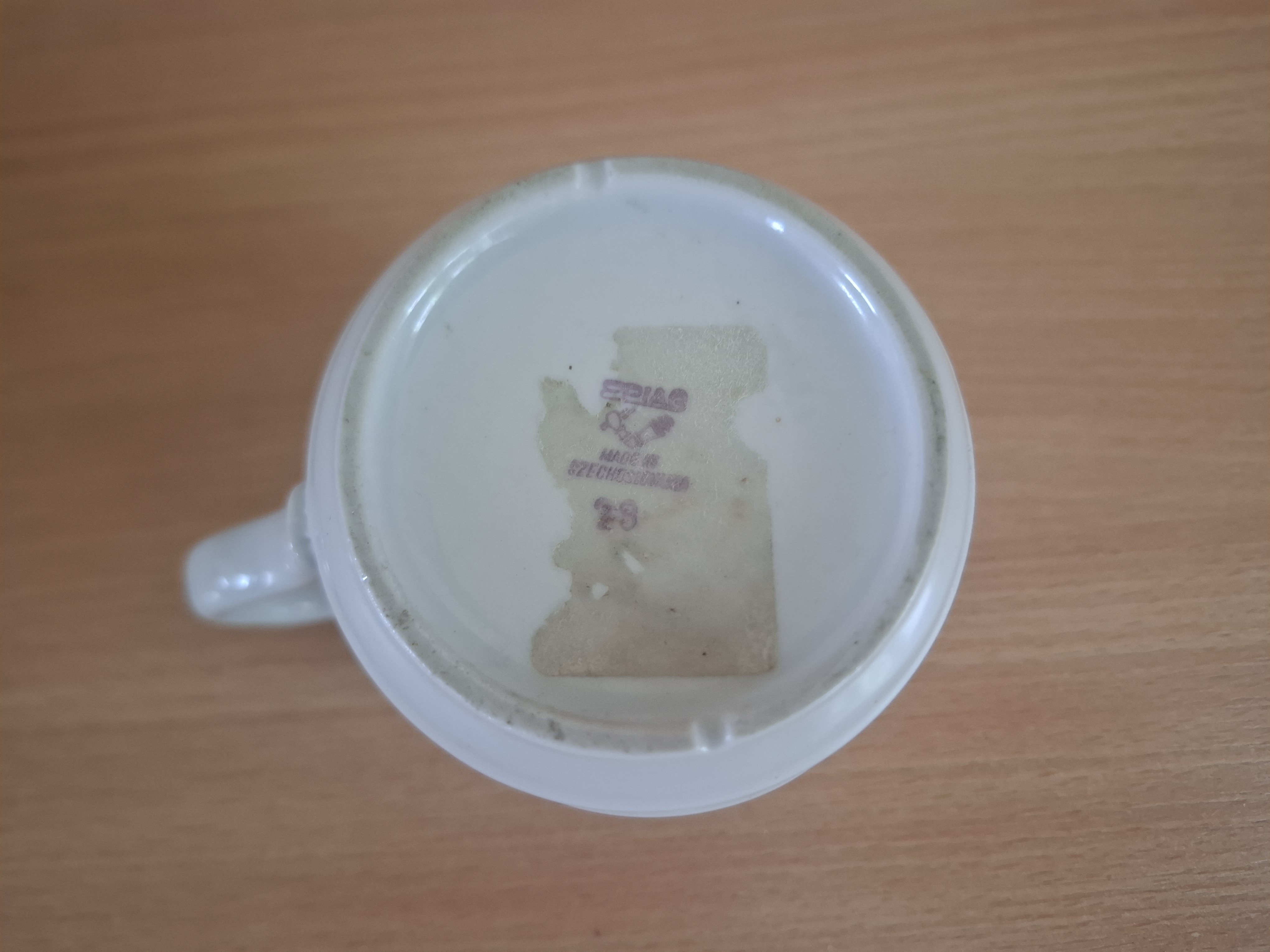 Retro hrnek, hrníček, květy, Loket