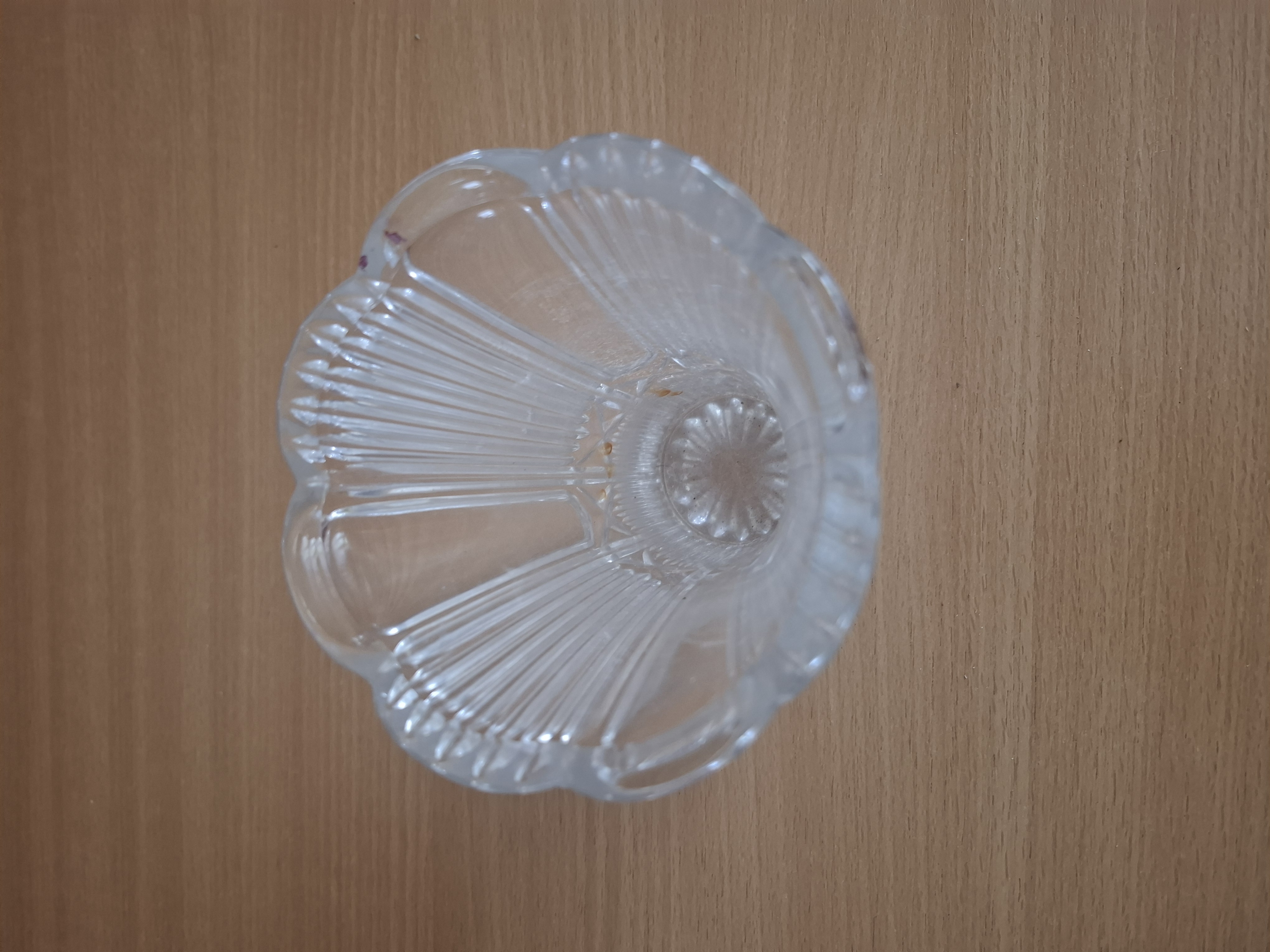 Retro váza, vázička, lisované sklo, výška 13cm, bez poškození 