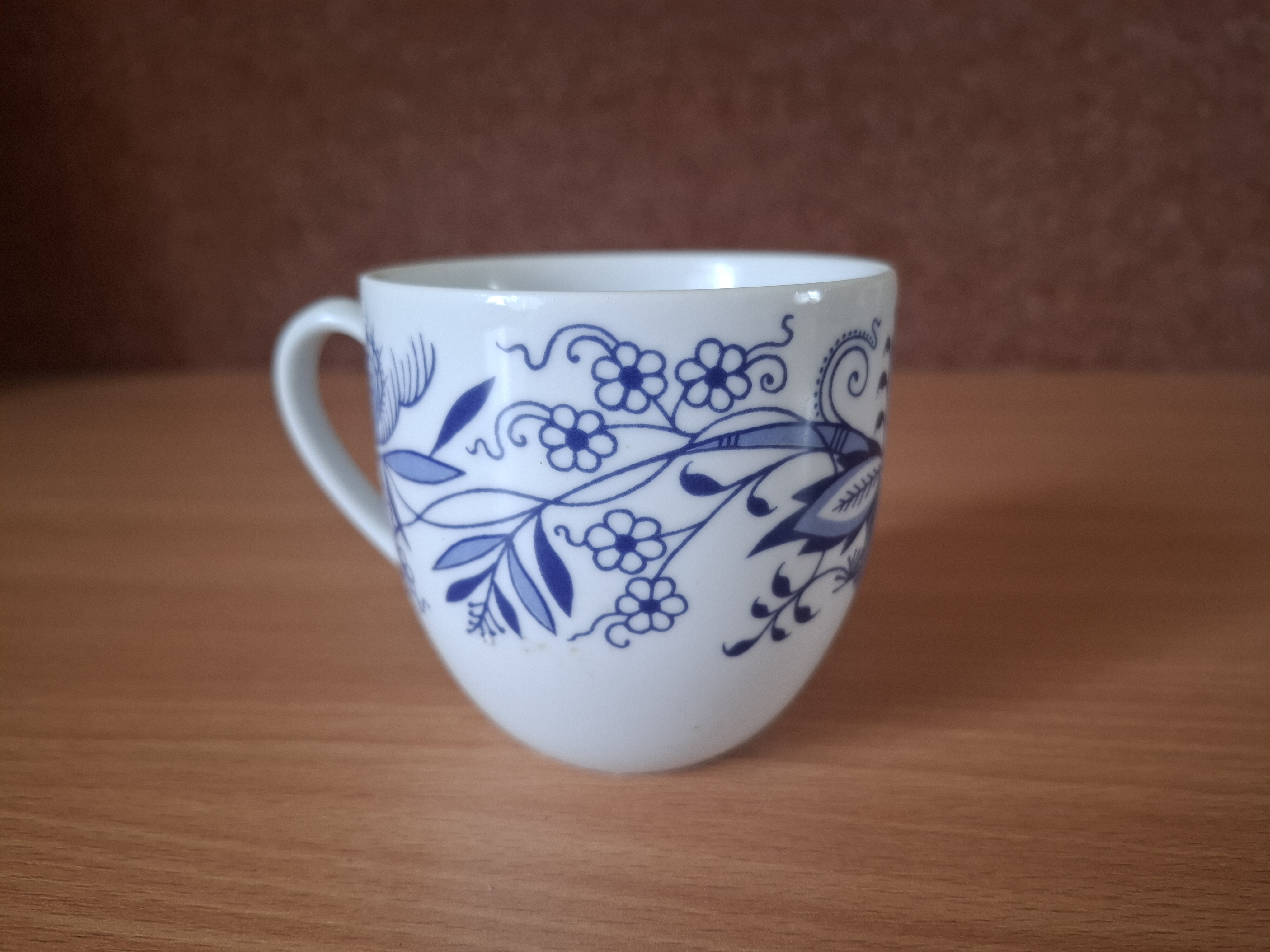 Hrnek, hrníček, dekor cibulák, Thun Czech republic 