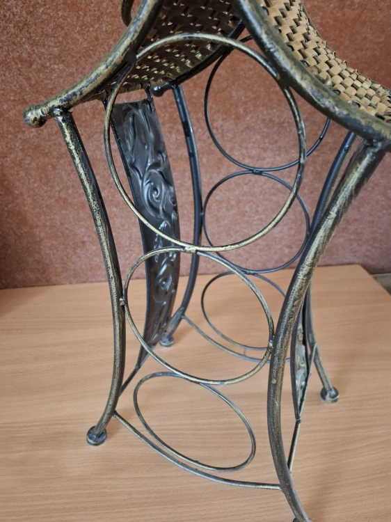 Stojan na víno, velmi dobrý stav, 46x25x19cm