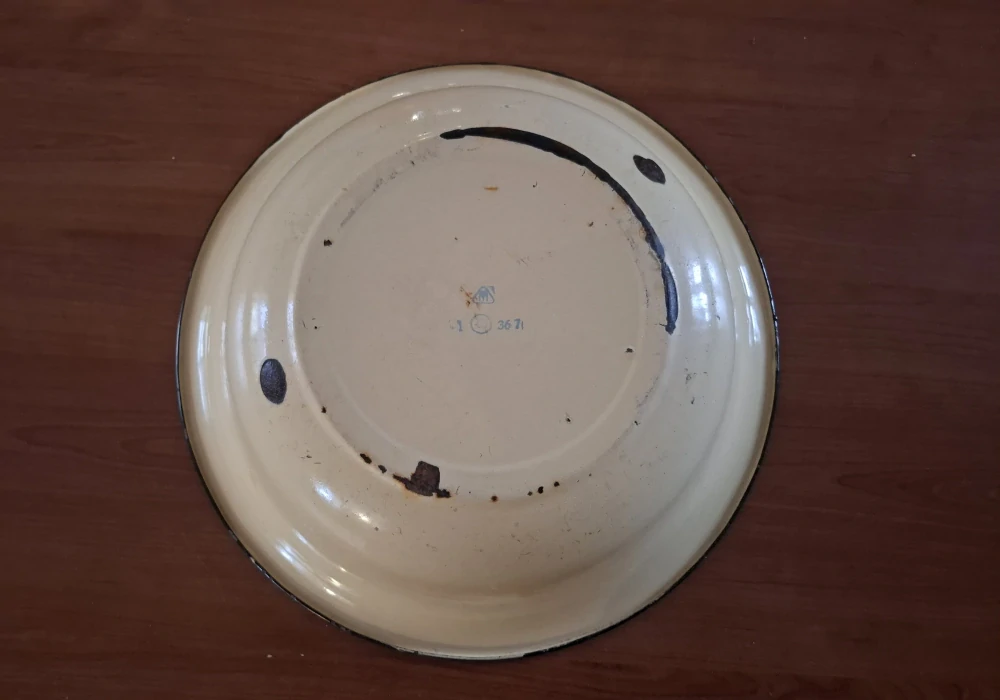 Smaltovaný lavor, průměr 40cm, výška 10,5cm