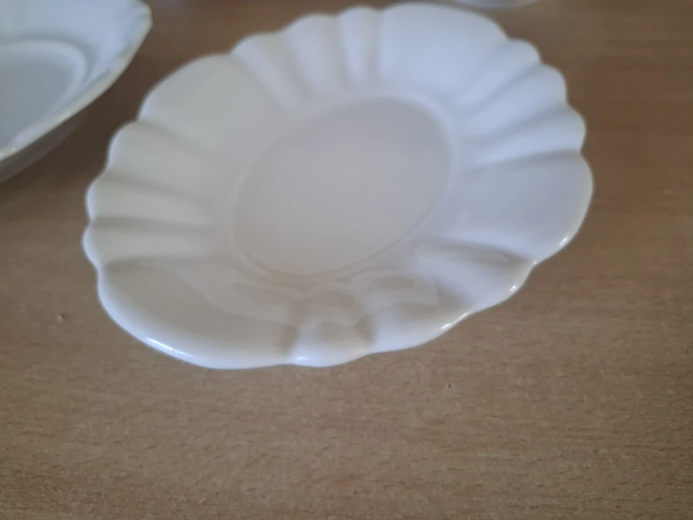 4x silnostěnné staré misky, cena za vše