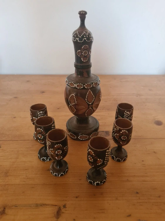 Retro vyřezávaná dřevěná sada 6+1