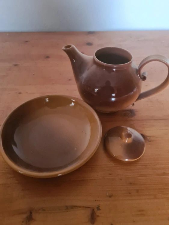 Keramika, sada konvička, podtalíř, 6+6