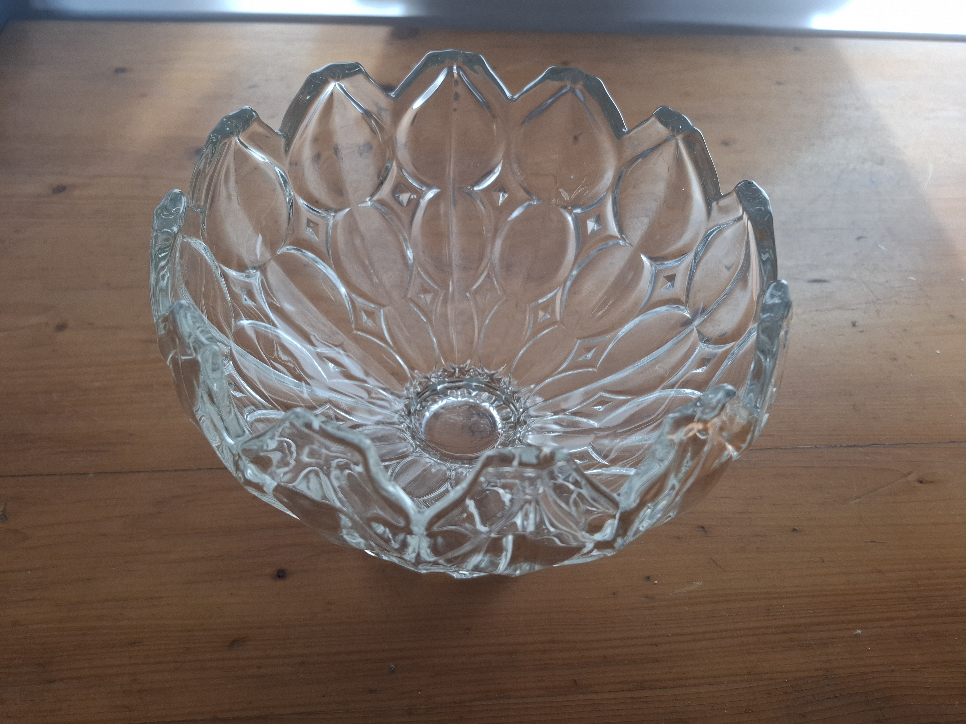 Nástolec, velká mísa na nožce, dekor tulipány 