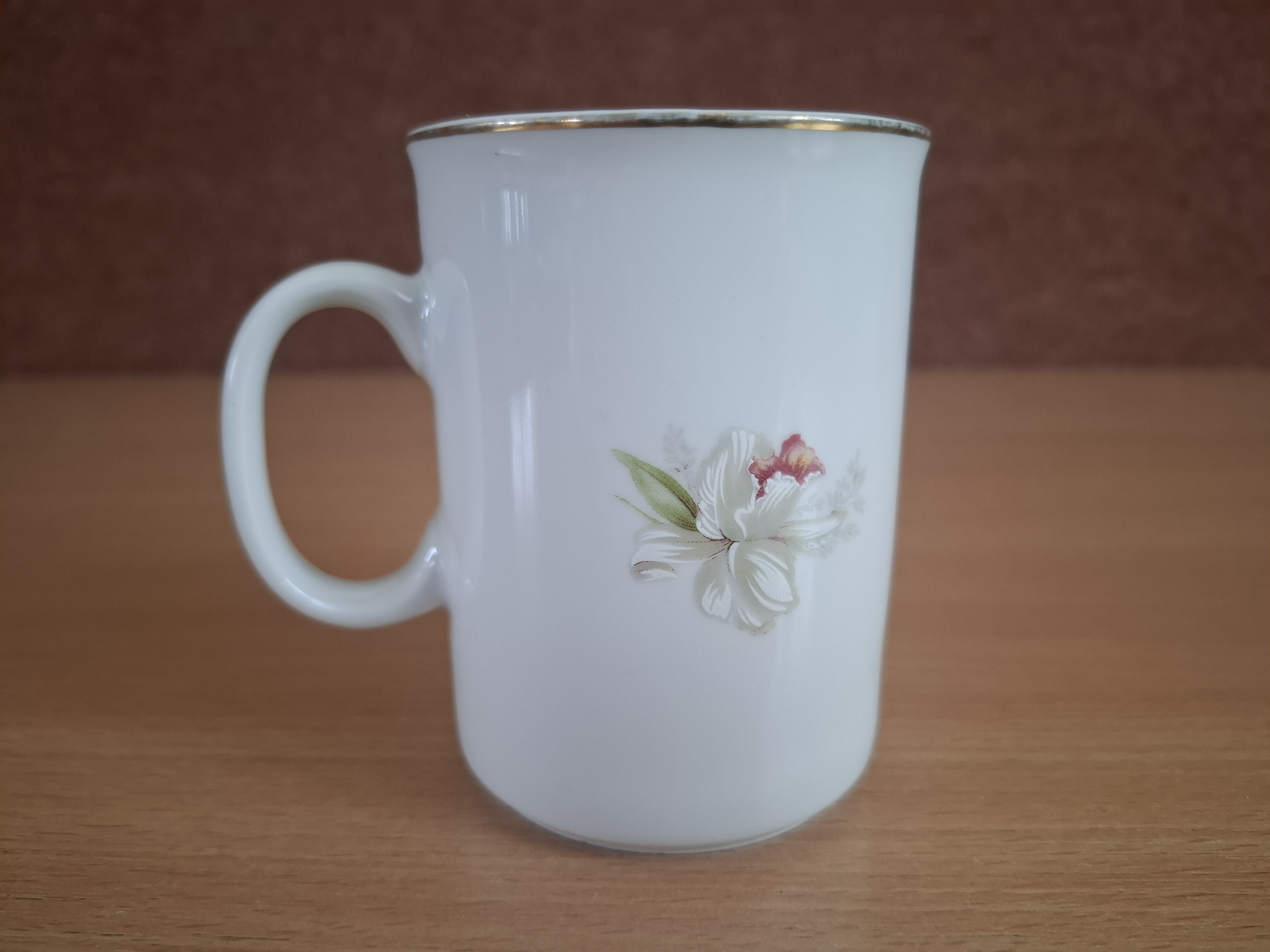 Hrnek, hrníček, orchidej, Dubí Czech republic 