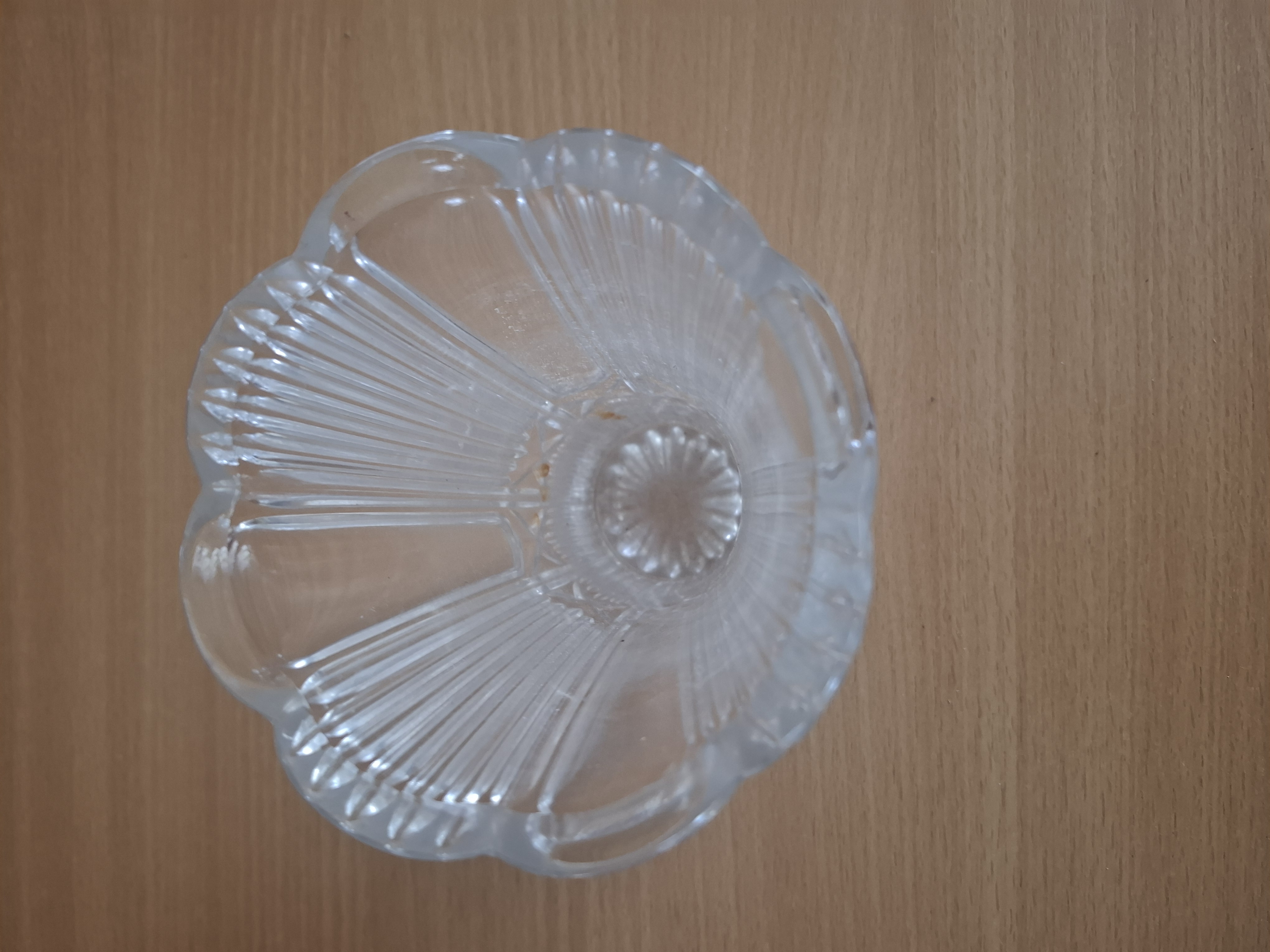 Retro váza, vázička, lisované sklo, výška 13cm, bez poškození 