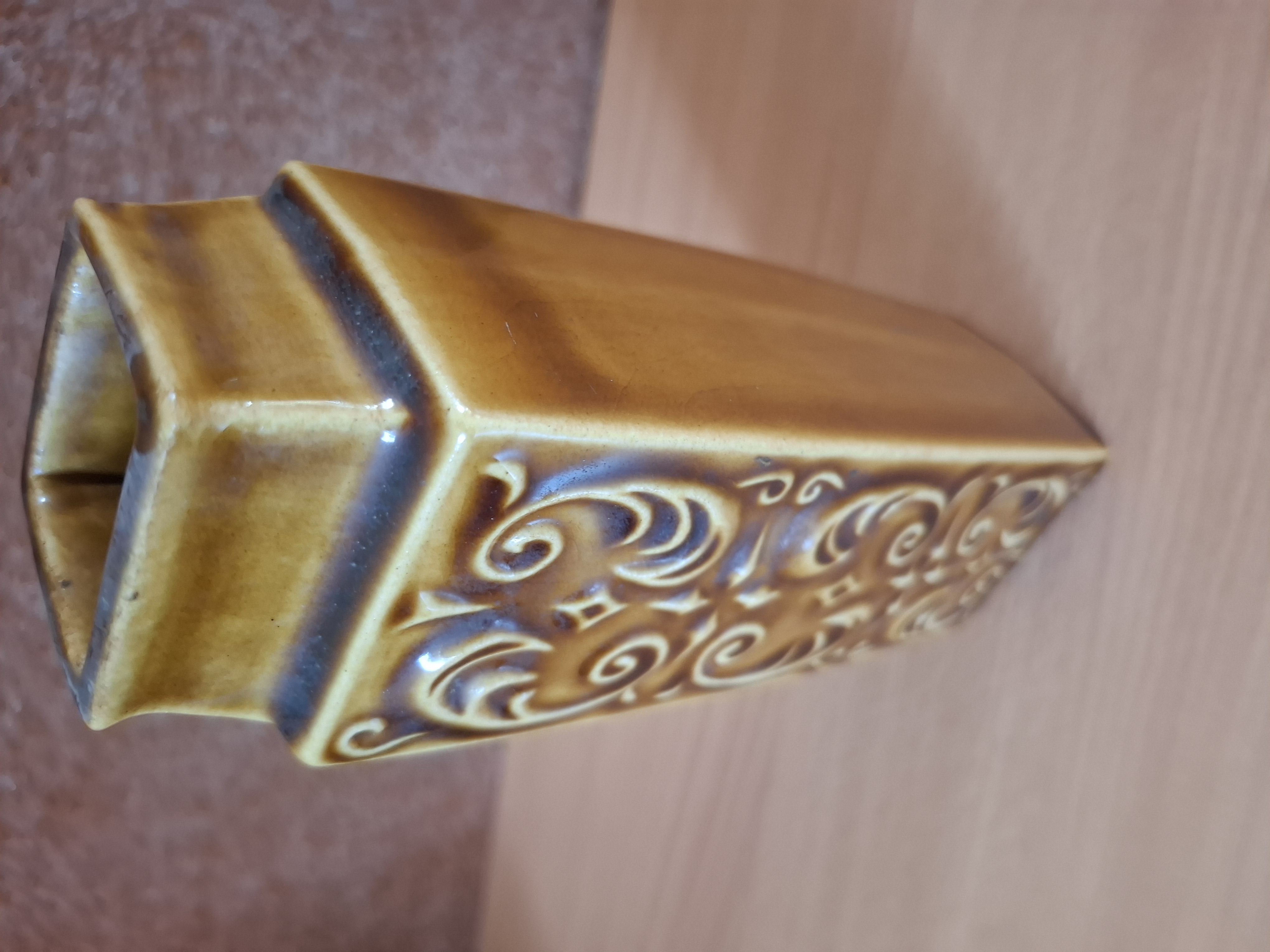 Ditmar Urbach, váza bez poškození 