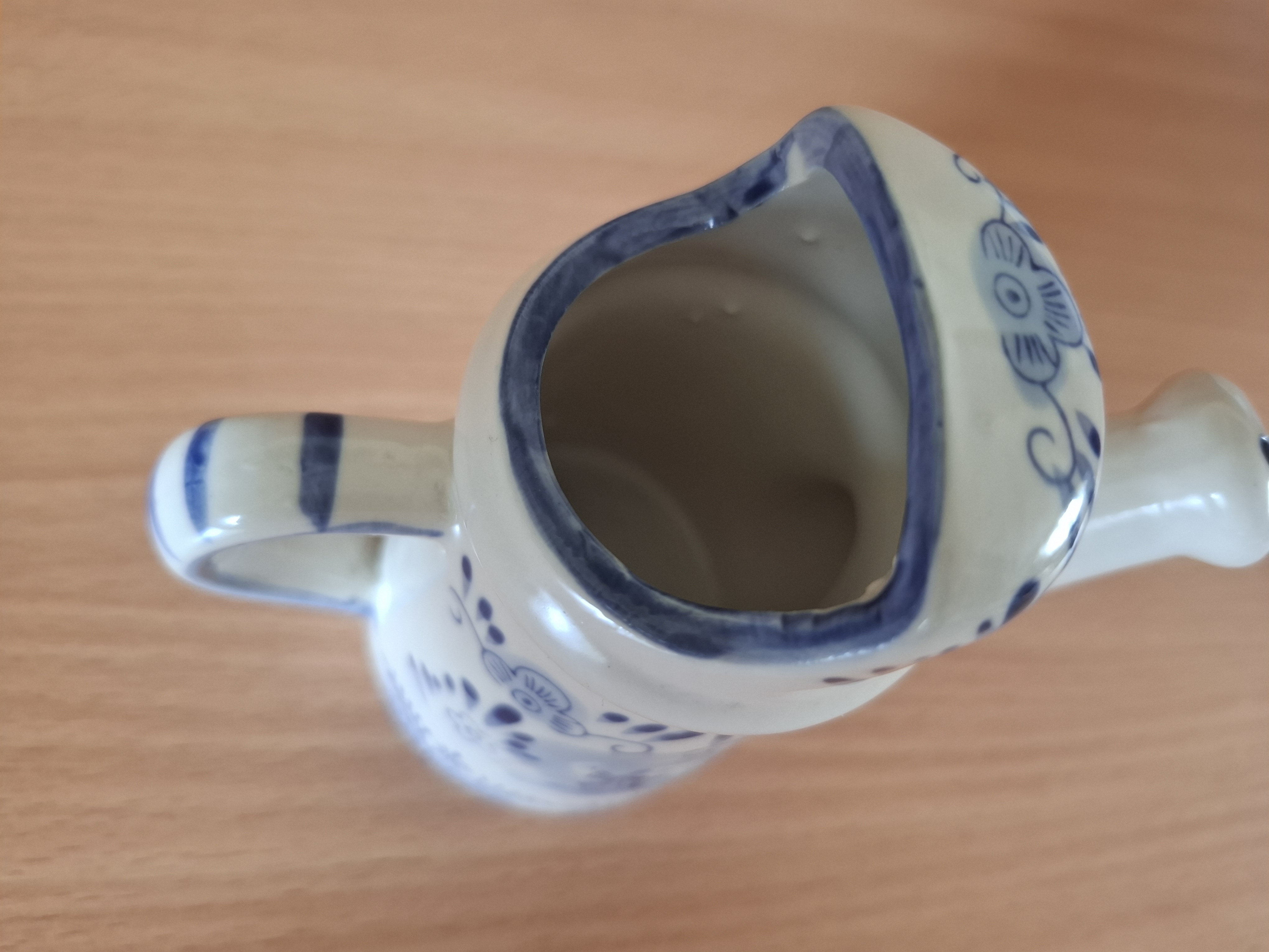 Porcelánová konvička, mlýny, Holandsko