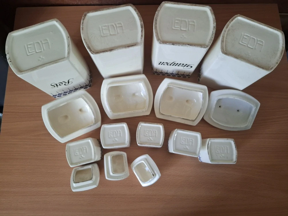 Starožitné kořenky 4+5, cena za vše, zn. Leda