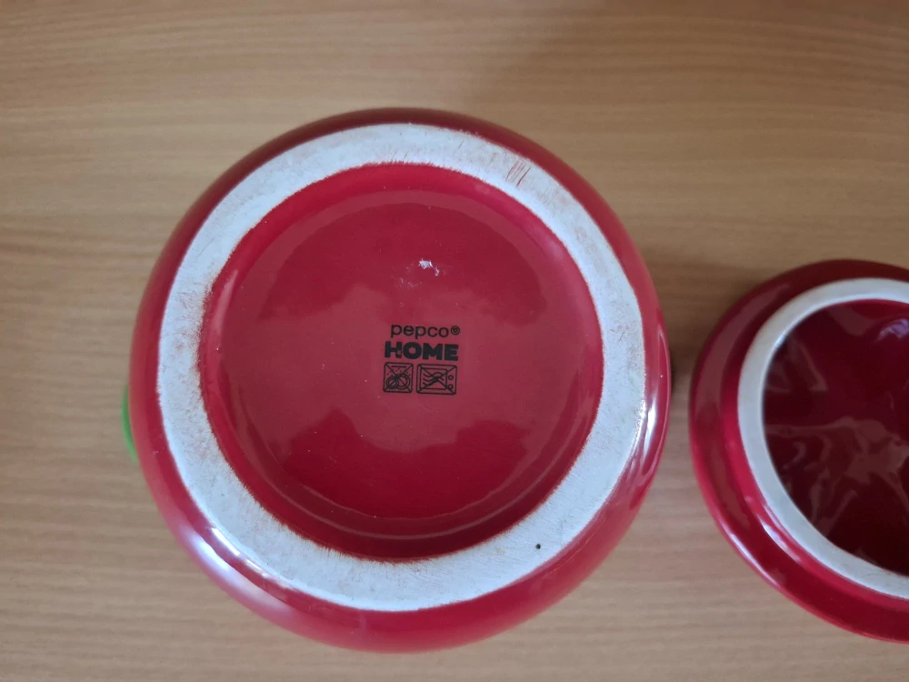 Dóza dvoudílná rajče, výška 13cm, průměr 13cm 