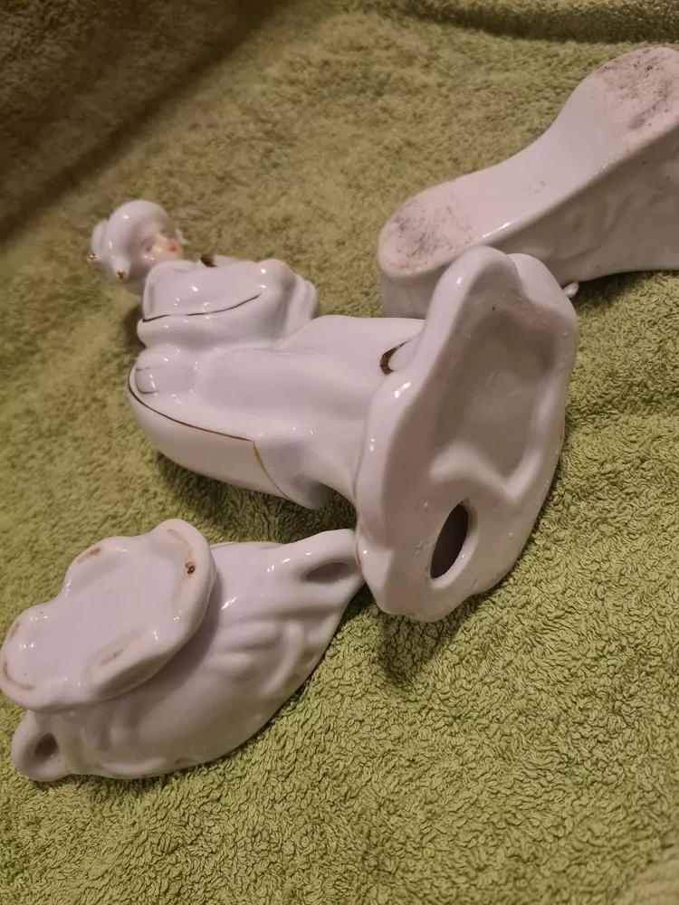 Socha, soška žena, Geisha, výška 19cm, bez značení + 2ks porcelánu zdarma 