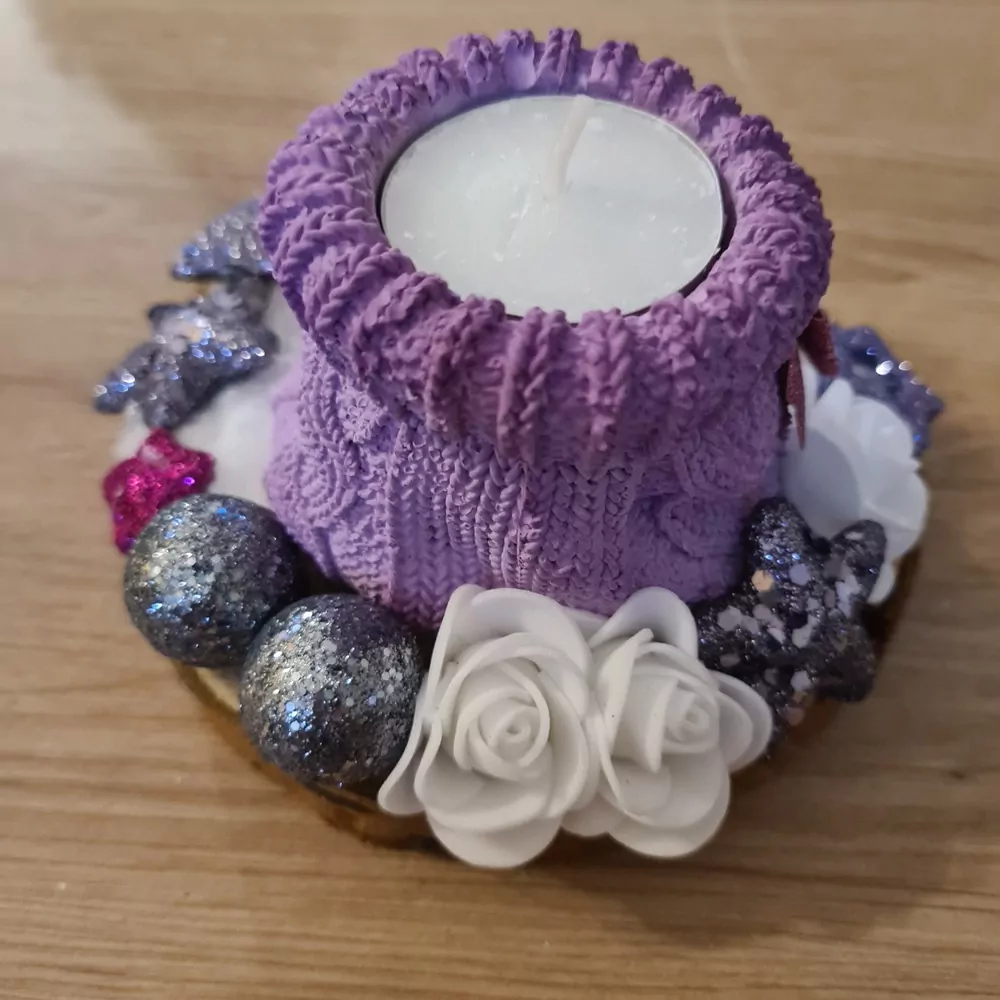 Dekorace, vánoční svícen ze sádry na jednu čajovou svíčku 